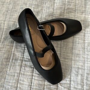 NWT Women’s Old Navy Shoes